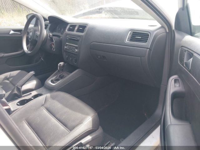 3VWD17AJ2EM418365 Volkswagen Jetta 1.8t Se