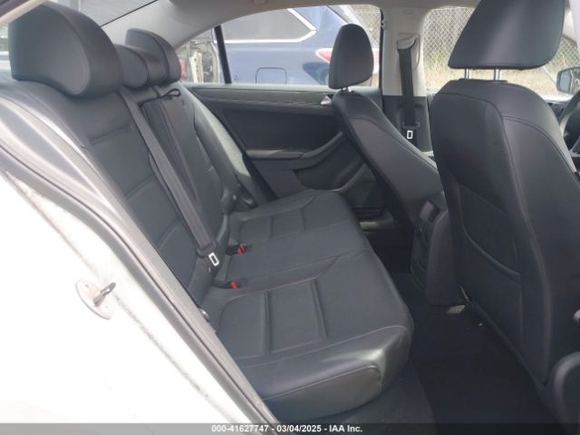 3VWD17AJ2EM418365 Volkswagen Jetta 1.8t Se