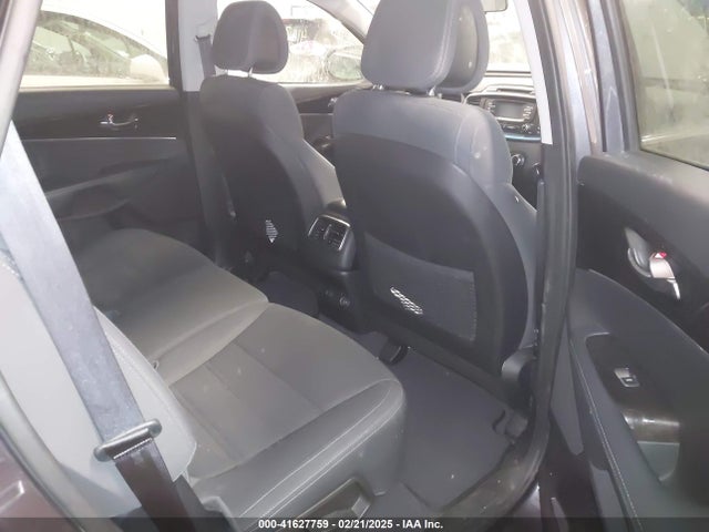 5XYPGDA37GG016629 KIA Sorento 2.4l Lx