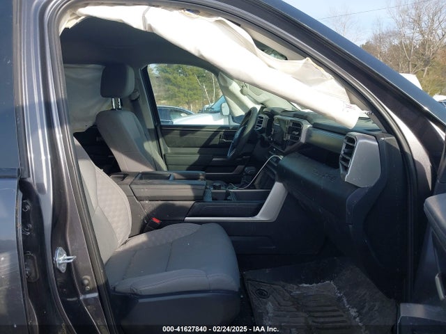 5TFLA5DA7NX052363 Toyota Tundra Sr5
