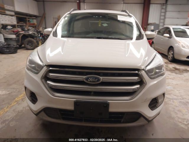 1FMCU9GD1HUC55903 Ford ESCAPE SE
