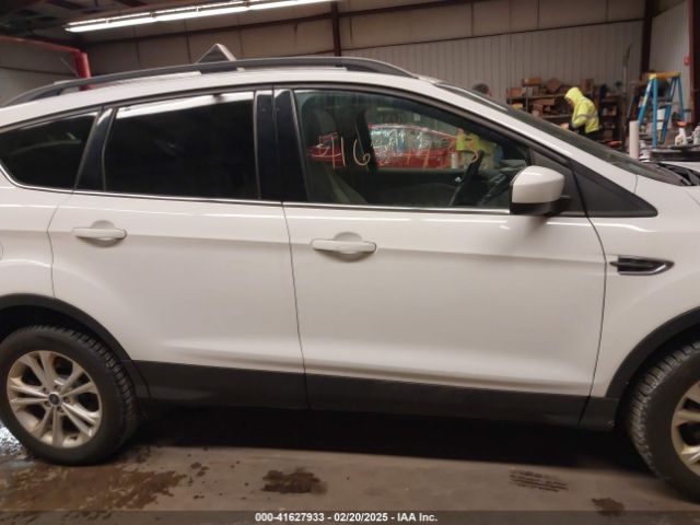 1FMCU9GD1HUC55903 Ford ESCAPE SE