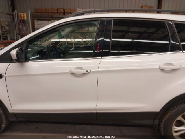 1FMCU9GD1HUC55903 Ford ESCAPE SE