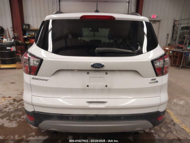1FMCU9GD1HUC55903 Ford ESCAPE SE
