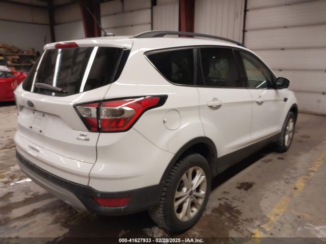 1FMCU9GD1HUC55903 Ford ESCAPE SE