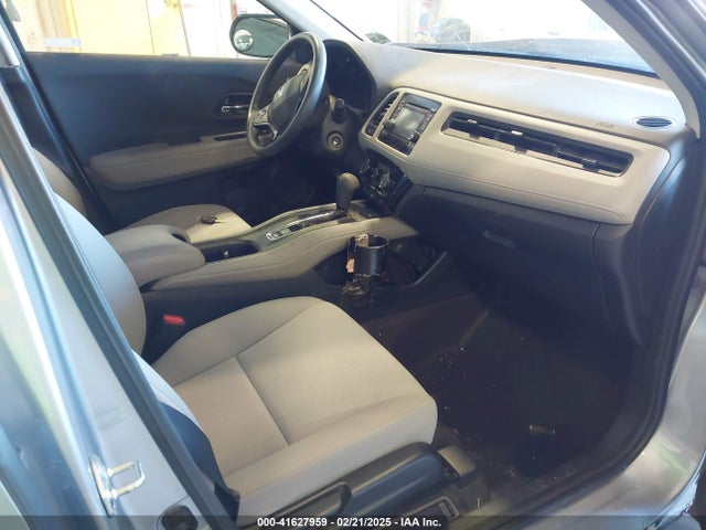 3CZRU6H36KG730243 Honda HR-V LX