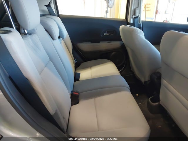 3CZRU6H36KG730243 Honda HR-V LX