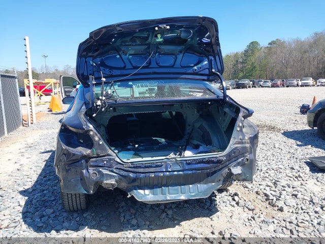 4T1C11AK6MU458586 Toyota CAMRY LE