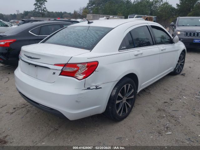 2012 CHRYSLER 200 1C3CCBHG3CN303710 Photo 3