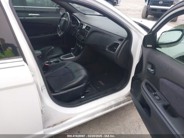 2012 CHRYSLER 200 1C3CCBHG3CN303710 Photo 4