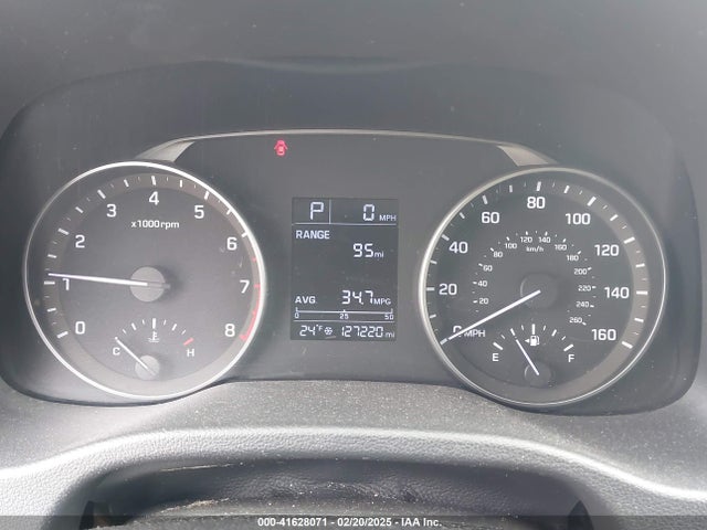 KMHD84LF0HU241462 Hyundai ELANTRA SE