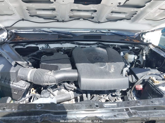 3TMAZ5CNXJM074085 Toyota Tacoma Trd Sport