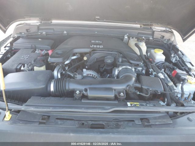 1C4HJXDG2JW183402 Jeep Wrangler Unlimited Sport S 4x4