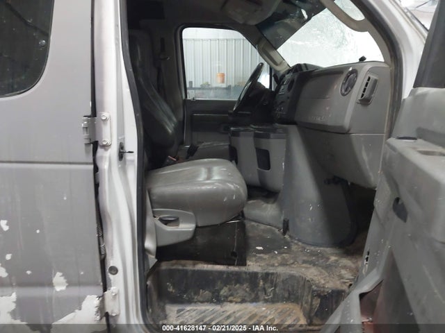 Ford E-250 Commercial 2014 1FTNE2EW4EDA64221 Image 5