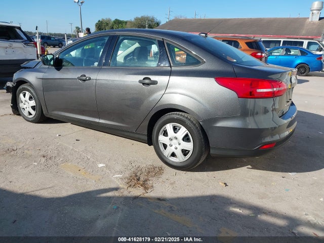 Ford FOCUS S 2016 1FADP3E26GL262175 Image 3