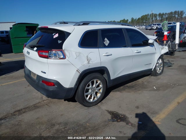1C4PJLCS3EW262450 Jeep Cherokee Latitude