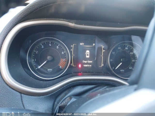 1C4PJLCS3EW262450 Jeep Cherokee Latitude