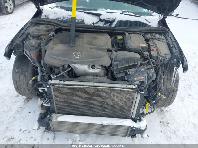 WDDSJ4EB8FN260901 Mercedes-Benz CLA 250