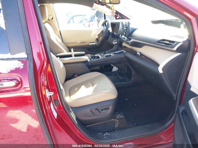 5TDYSKFC8MS030845 Toyota SIENNA XLE