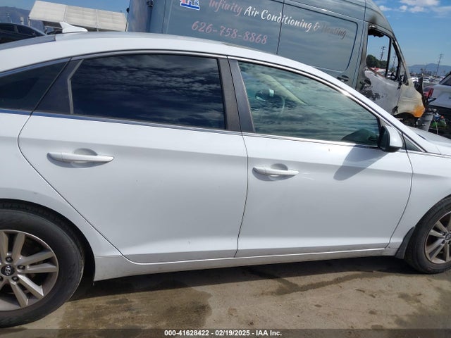Hyundai SONATA SE 2016 5NPE24AF6GH341488 Image 24