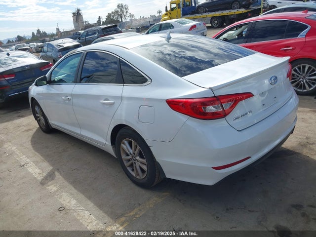 Hyundai SONATA SE 2016 5NPE24AF6GH341488 Image 14