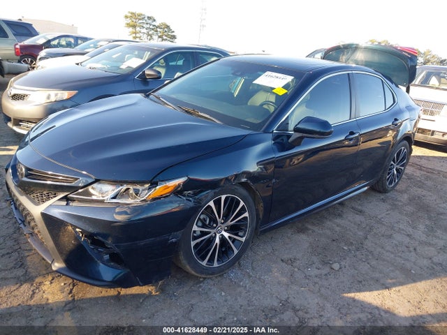 4T1B11HK8JU554927 Toyota CAMRY SE