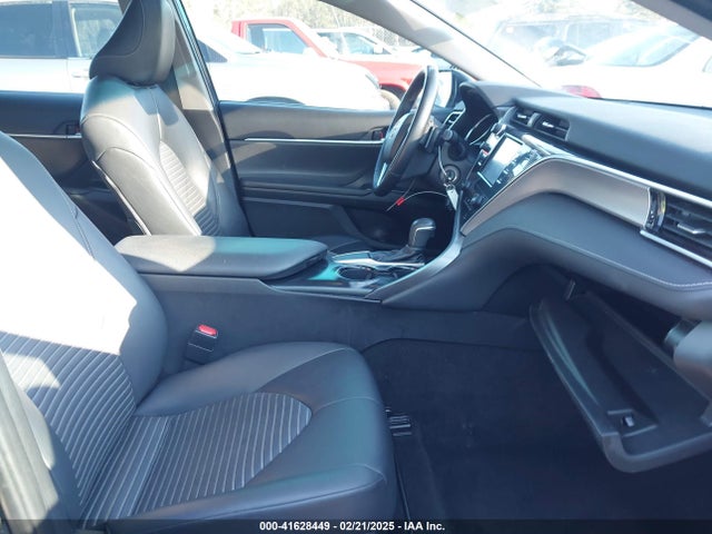 4T1B11HK8JU554927 Toyota CAMRY SE