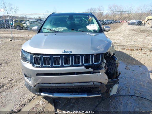 3C4NJDCB3JT373917 Jeep Compass Limited 4x4