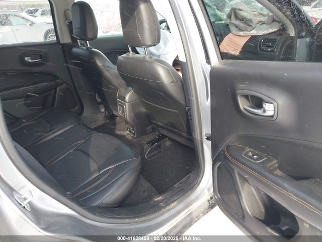 3C4NJDCB3JT373917 Jeep Compass Limited 4x4