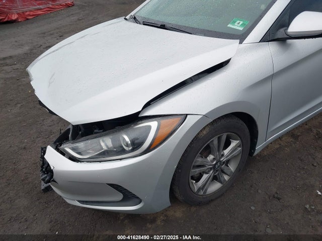 5NPD84LFXJH258869 Hyundai ELANTRA SEL