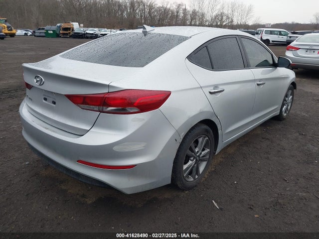 5NPD84LFXJH258869 Hyundai ELANTRA SEL