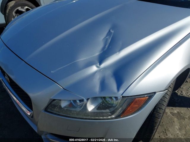 2017 JAGUAR XF SAJBR4BV5HCY33559 Photo 5