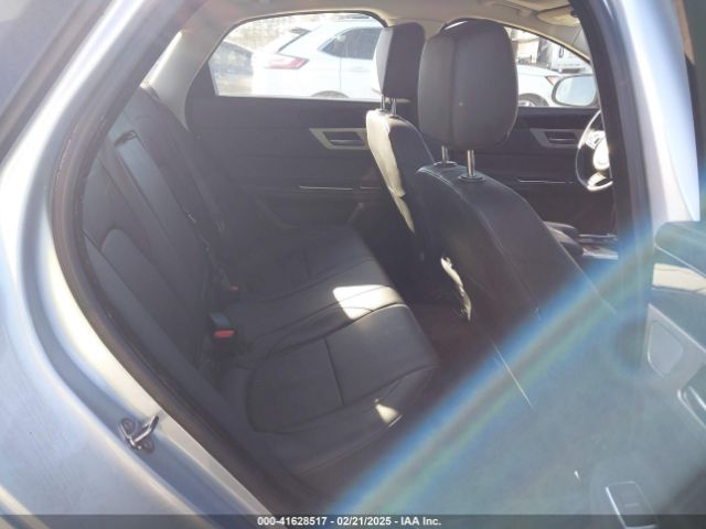 2017 JAGUAR XF SAJBR4BV5HCY33559 Photo 7