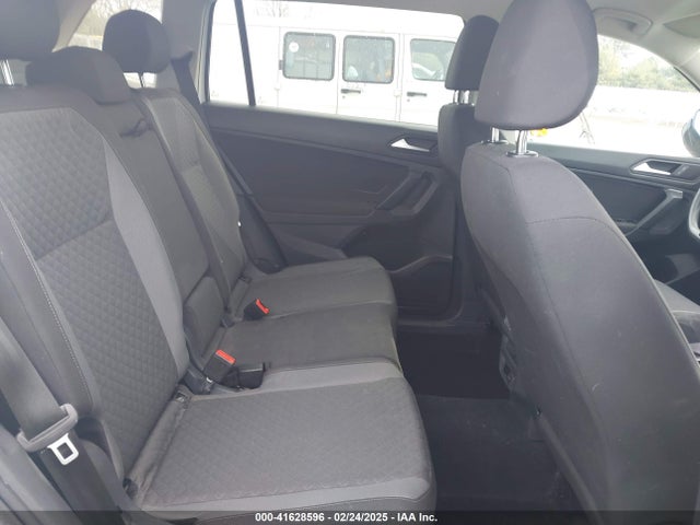 3VV0B7AX5KM053471 Volkswagen Tiguan 2.0t S