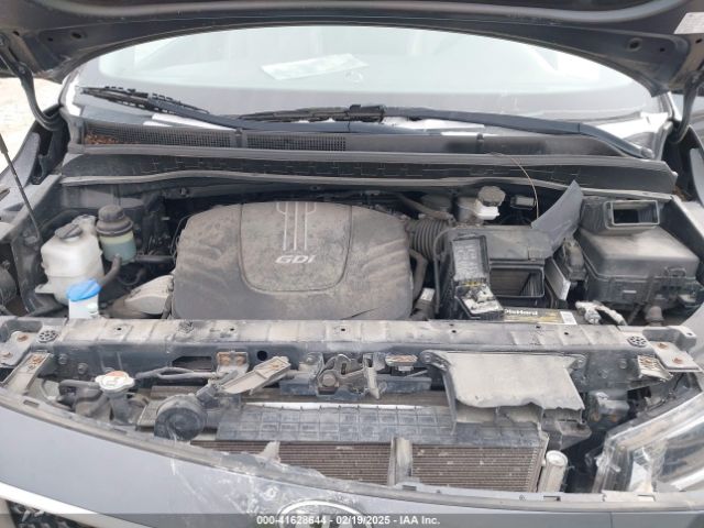 KNDMB5C11J6407692 KIA SEDONA LX
