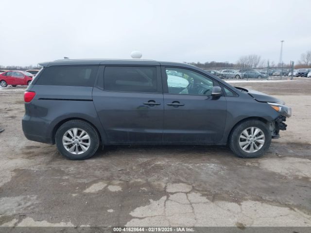 KNDMB5C11J6407692 KIA SEDONA LX