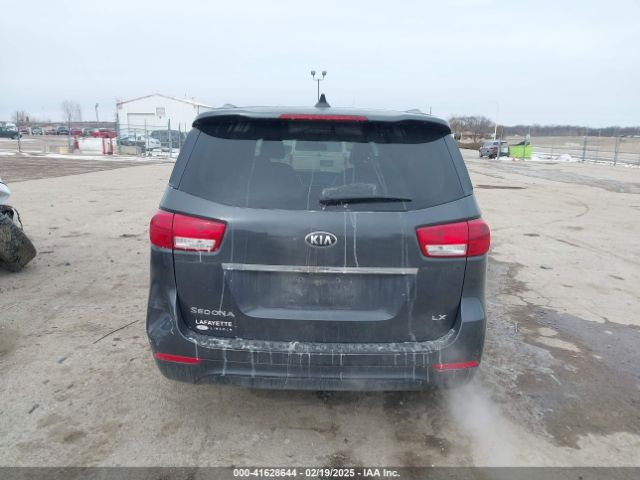KNDMB5C11J6407692 KIA SEDONA LX