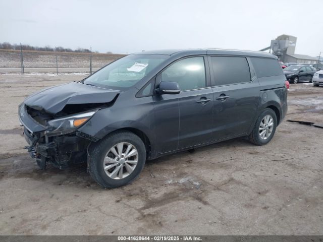 KNDMB5C11J6407692 KIA SEDONA LX