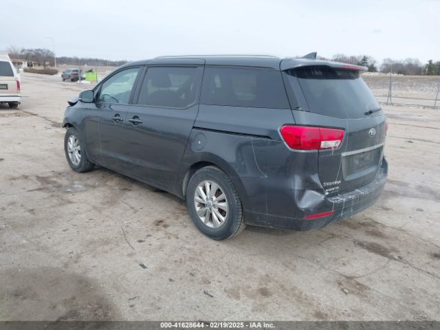 KNDMB5C11J6407692 KIA SEDONA LX