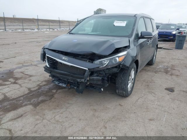KNDMB5C11J6407692 KIA SEDONA LX