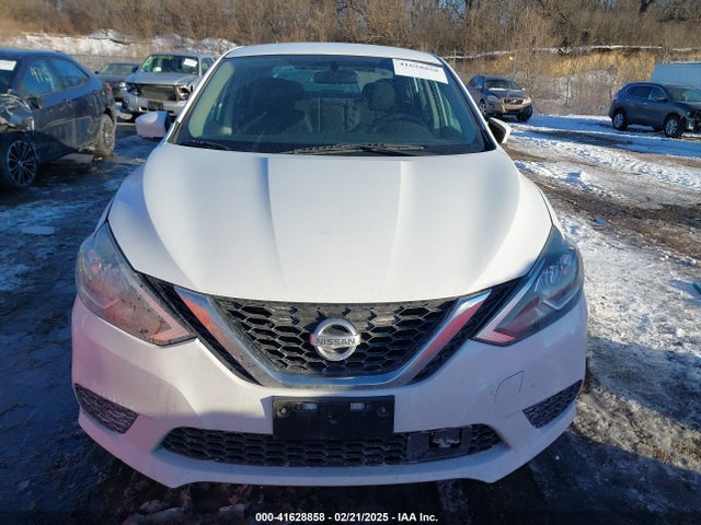 3N1AB7AP8JL627605 Nissan SENTRA SV