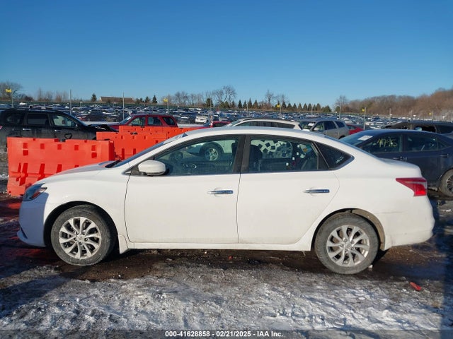 3N1AB7AP8JL627605 Nissan SENTRA SV