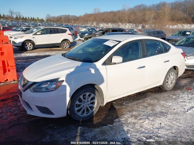 3N1AB7AP8JL627605 Nissan SENTRA SV