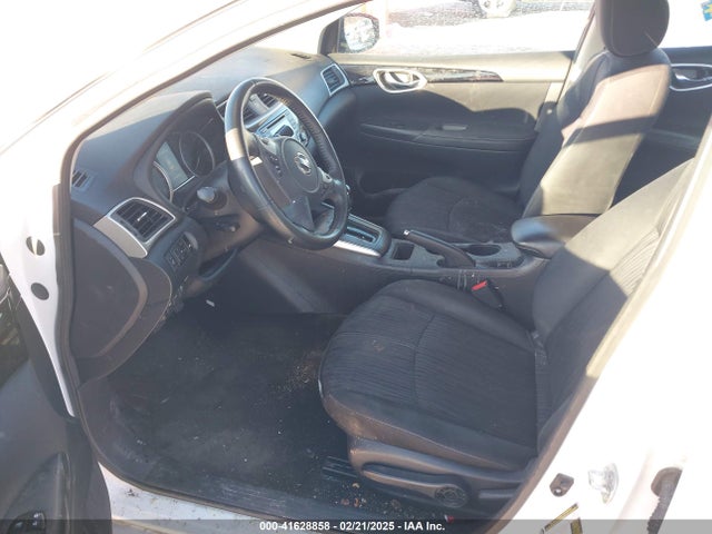 3N1AB7AP8JL627605 Nissan SENTRA SV
