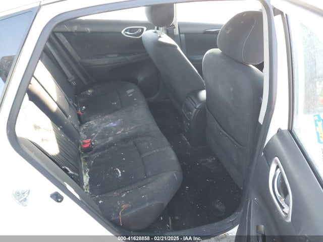 3N1AB7AP8JL627605 Nissan SENTRA SV