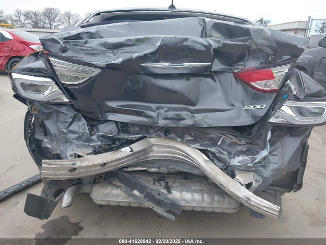 Chrysler 200 Limited 2015 1C3CCCAB5FN693203 Image 6