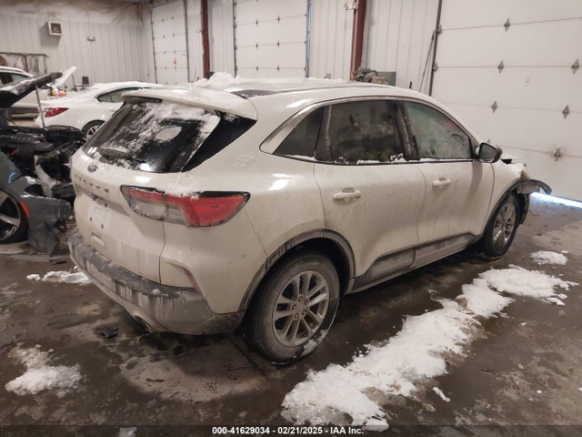 1FMCU0G61NUA20524 Ford ESCAPE SE
