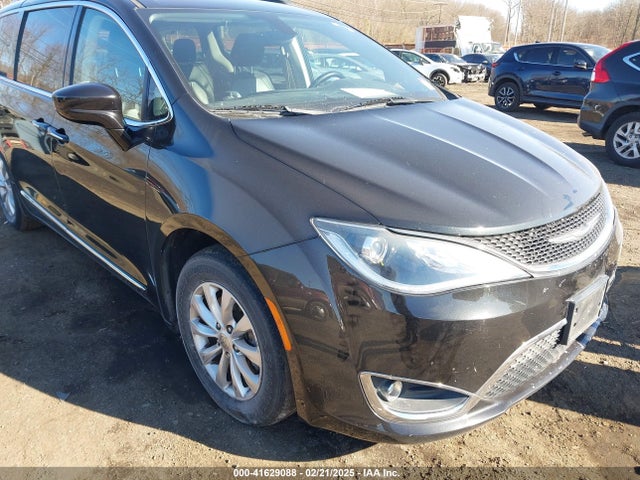 Chrysler Pacifica Touring L 2018 2C4RC1BG2JR114345 Image 13