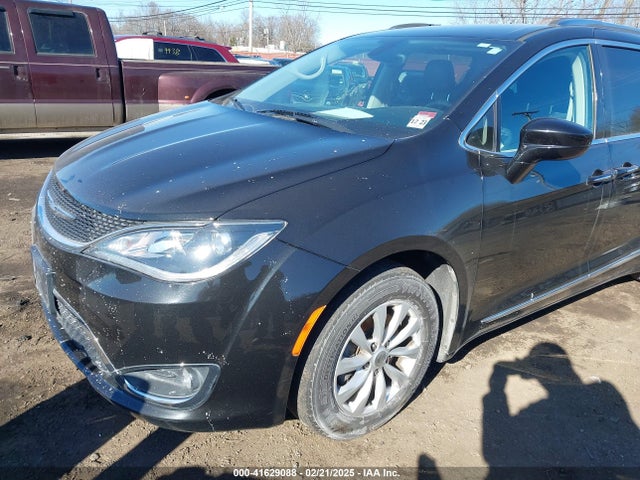 Chrysler Pacifica Touring L 2018 2C4RC1BG2JR114345 Image 6