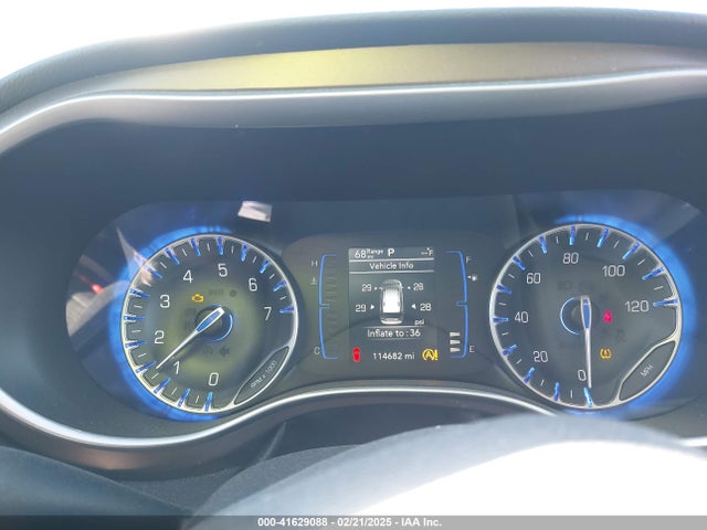 Chrysler Pacifica Touring L 2018 2C4RC1BG2JR114345 Image 7